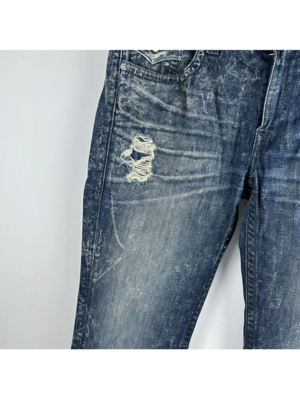 True Religion Jeans Mens 38 Straight Leg Denim Flap Zip Pockets Distressed